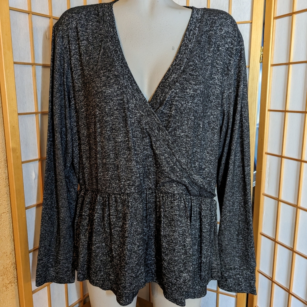 🆕 Up West, criss cross sweater, XL, NEW with tags